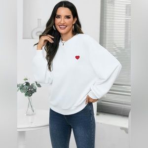 NEW White Heart Crew‎ Neck Sweatshirt Embroidered Women’s Size XL